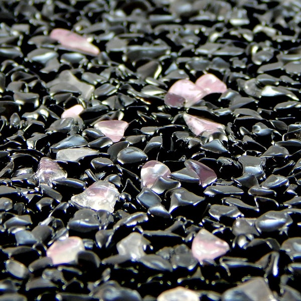 Terralith Edelsteinteppich Rosenquarz / Nero  1 qm -außen-