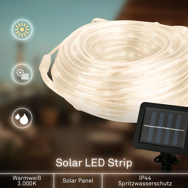 Weiße vertikale Poolstütze mit abgerundetem Standfuß an einer Poolwand in Holzoptik auf grünem Rasen.