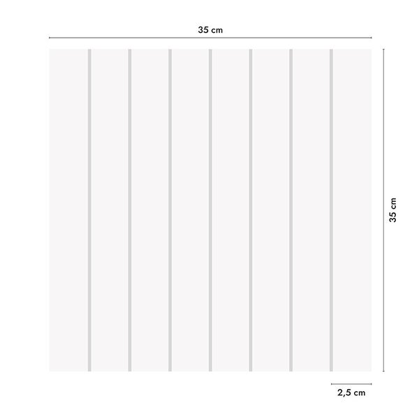 Quadratisches Paneel mit vertikaler Lamellenstruktur, Maße 35 mal 35 Zentimeter, Lamellenbreite 2,5 Zentimeter.