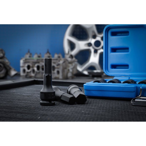 Nusskasten für Radschrauben mit verschiedenen Aufsätzen