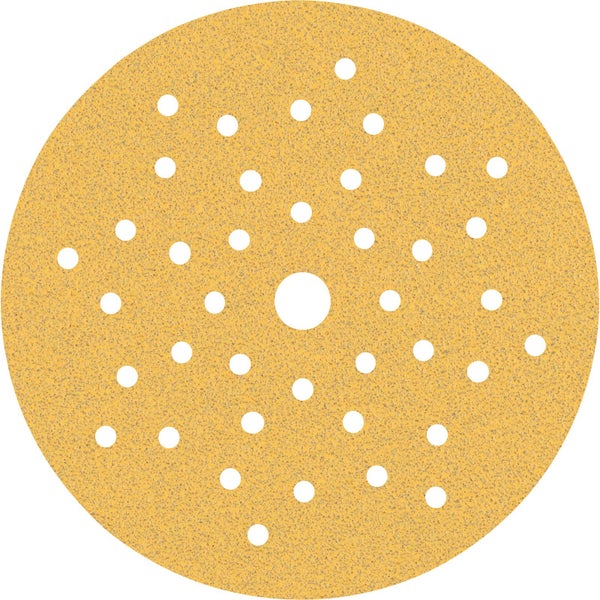 Handwerker schleift Tür mit Exzenterschleifer in Werkstatt