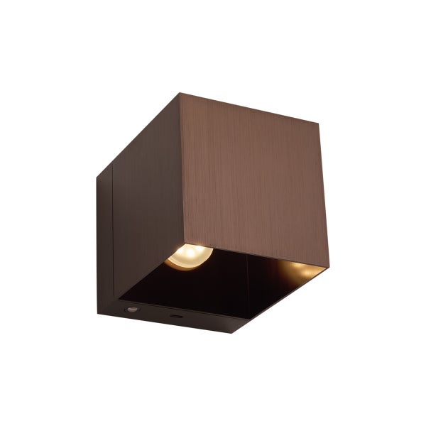 Würfelförmige Wandleuchte aus Metall in Bronze mit nach unten gerichtetem Licht.