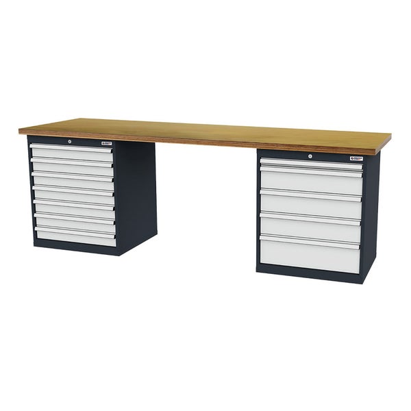 Werkbank mit massiver Holzarbeitsplatte und zwei anthrazitfarbenen Metall-Unterschränken mit zwölf lichtgrauen Schubladen.