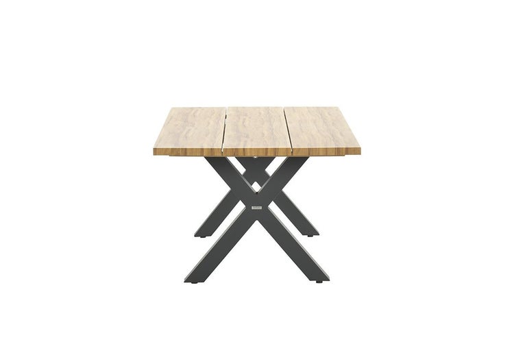 Rechteckiger Tisch mit einer Tischplatte aus drei Holzplanken und einem X-förmigen Metallgestell.