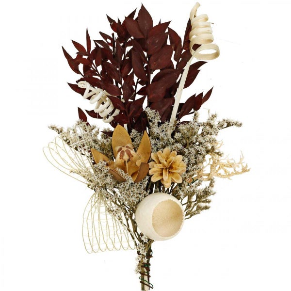 Trockenblumenstrauß mit dekorativen Elementen