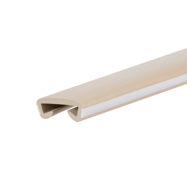 Flexibles Kantenschutzprofil aus Kunststoff in Beige mit integriertem Leuchtstreifen für Treppenstufen.