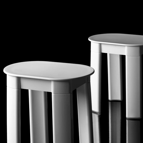 Weißer Duschhocker aus Duroplast