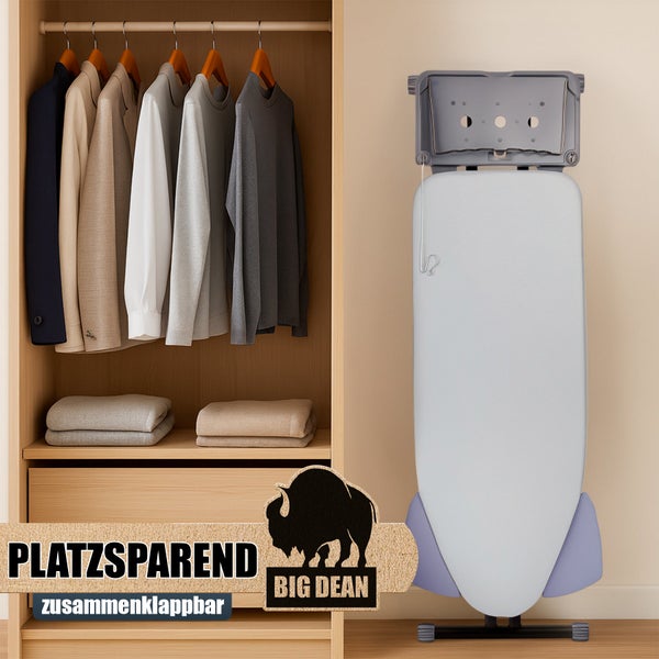 Zusammenklappbares Bügelbrett neben einem Kleiderschrank mit hängender Kleidung zur platzsparenden Aufbewahrung.