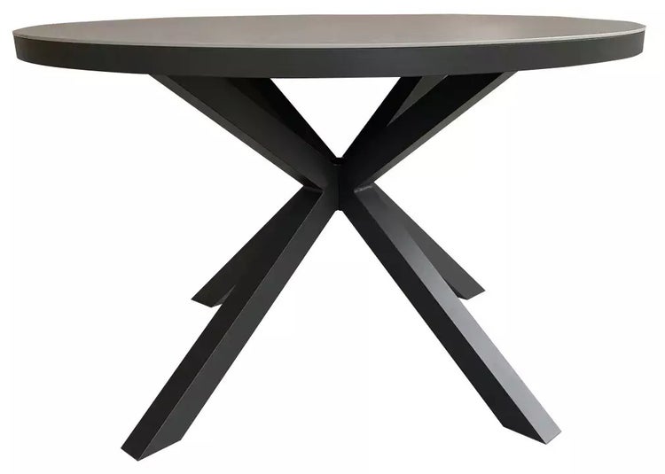 Stapel Holzpaletten neben einem schwarzen Pflanzkübel mit weißem Haken