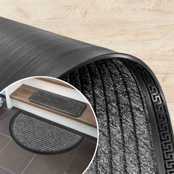 Graue Fussmatte mit Mäandermuster für Innenräume