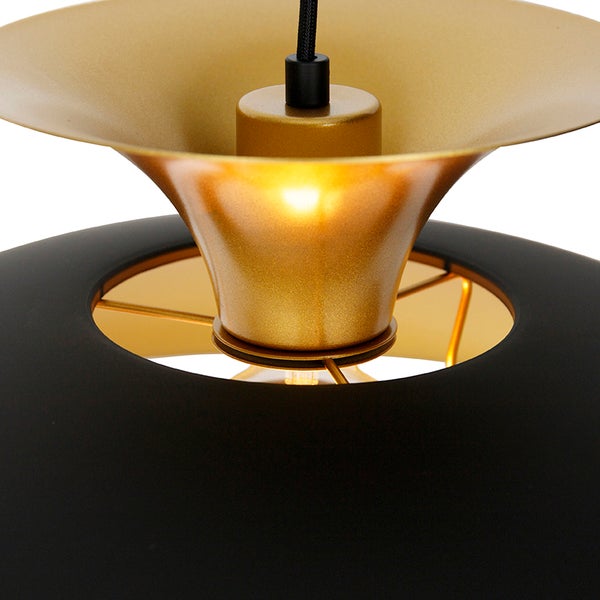 Hängelampe mit Lampenschirm