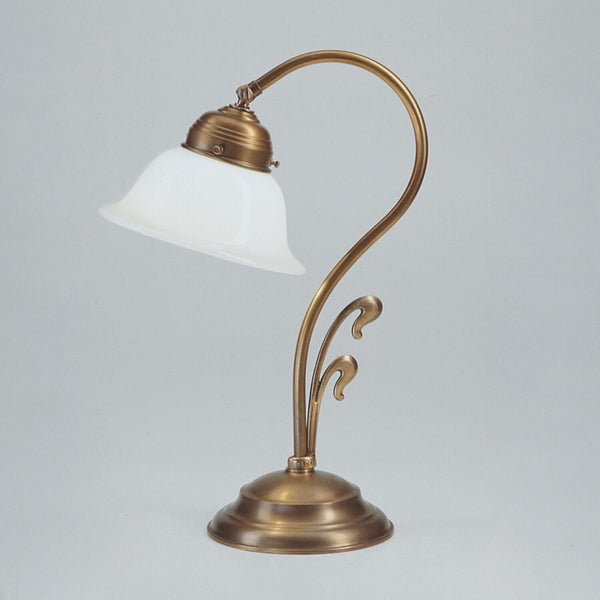 Tischleuchte mit Glasschirm und Metallfuß