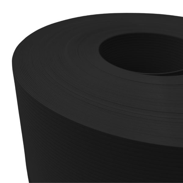 Rolle aus schwarzem Kunststoff