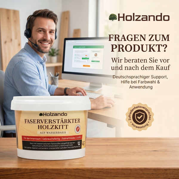 Holzando faserverstärkter Holzkitt auf Wasserbasis für den Innenraum, Kundenberater mit Headset am Computer, Holzando Logo und Zufriedenheitsversprechen.
