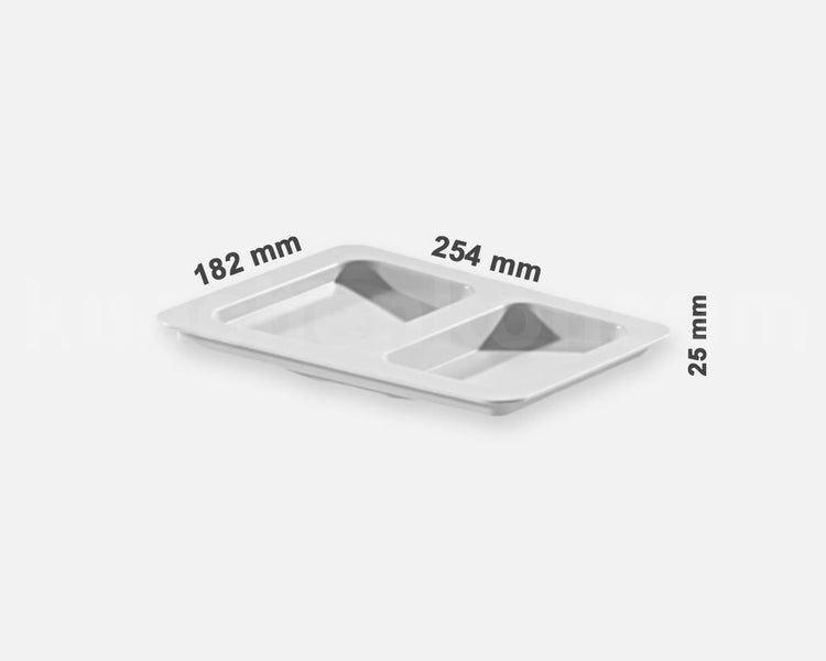 Weiße Kunststoff-Farbwanne mit drei Fächern, 254 Millimeter mal 182 Millimeter mal 25 Millimeter.