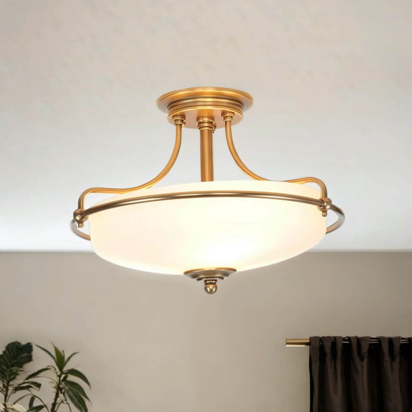 Deckenleuchte mit Lampenschirm aus Glas