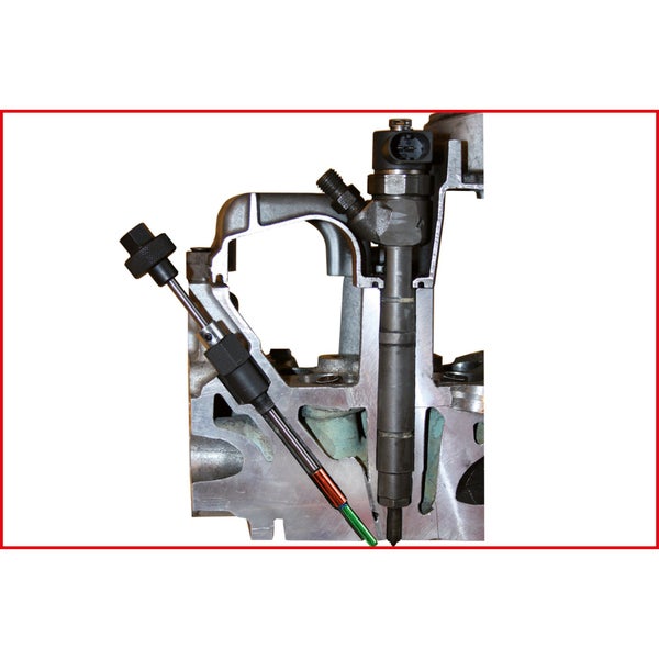 Querschnitt eines Automotors mit eingebauter Glühkerze und Einspritzdüse