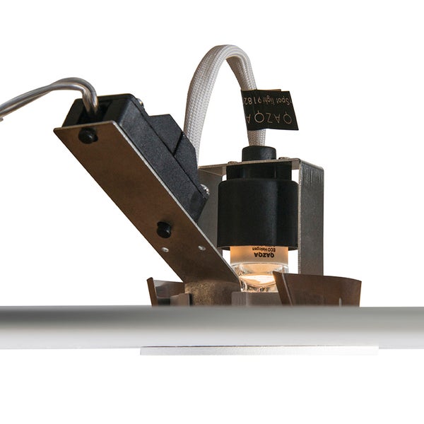 QAZQA Einbaustrahler mit Halogen-Leuchtmittel, Metallgehäuse, schwarzer Anschlussdose und weißem Textilkabel.