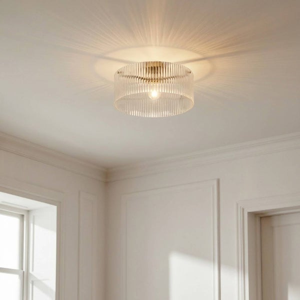Deckenleuchte mit Lampenschirm aus geriffeltem Glas
