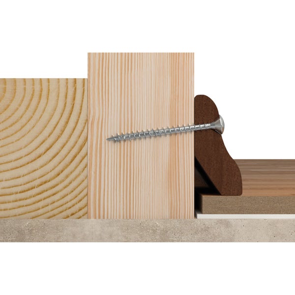 Detailaufnahme einer Holzkonstruktion mit Schraube und Profilleiste