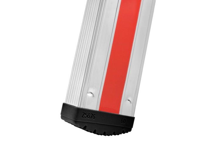 Detail einer Aluminiumleiter mit Gummifuß