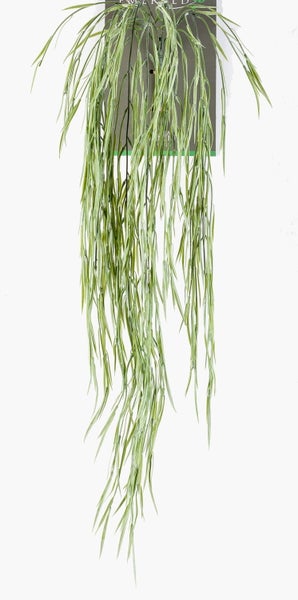 Künstliche Hängepflanze mit langen, schmalen grünen Blättern.