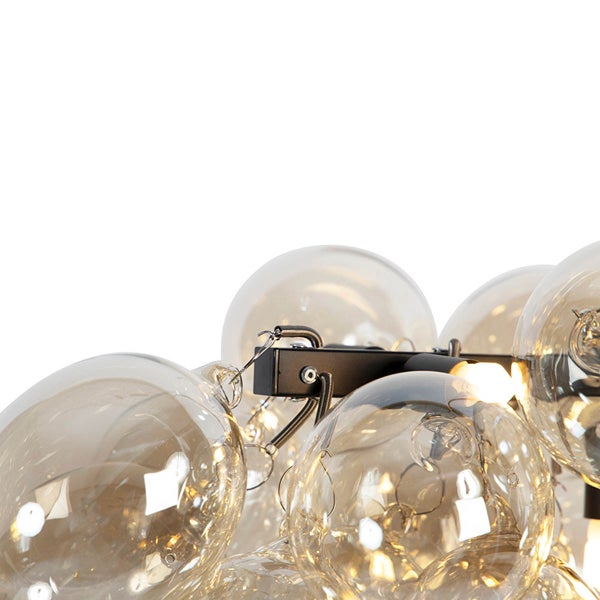 Deckenleuchte mit transparenten Glaslampenschirmen