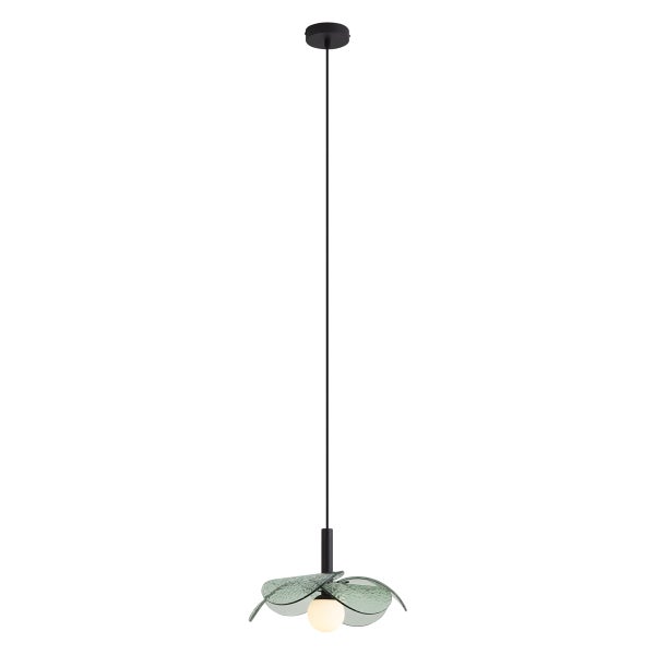 Moderne Pendelleuchte mit blattförmigen Glaselementen und einer zentralen Lichtkugel an einer filigranen Aufhängung.