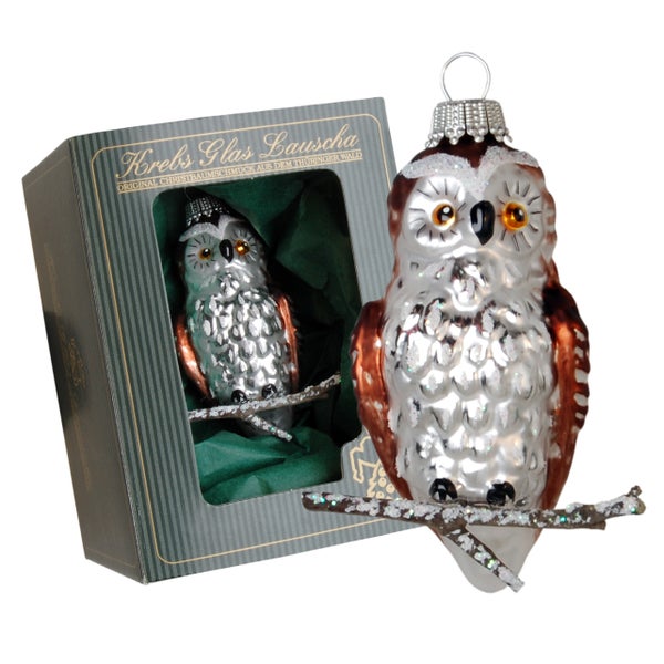 Absperrpfosten mit zwei Meter langem Gurtband, reflektierenden Folienstreifen und einem Gewicht von circa sechs Kilogramm.