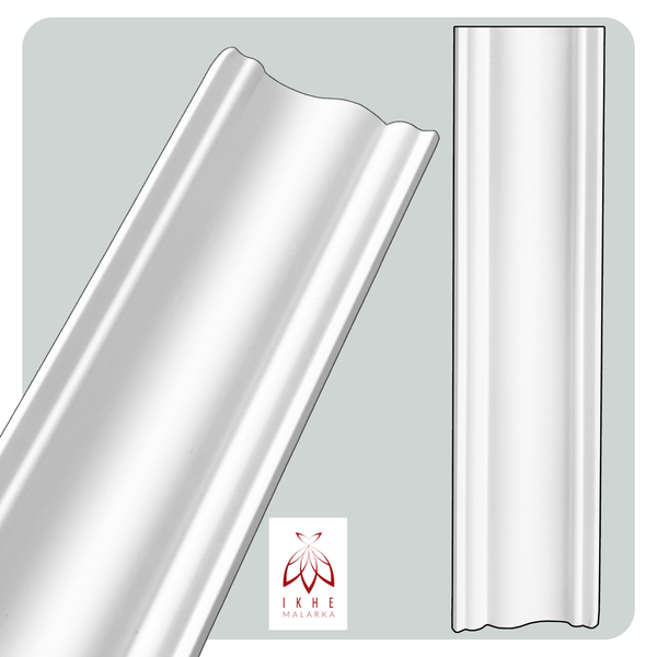 Zwei Ansichten einer weißen Zierleiste