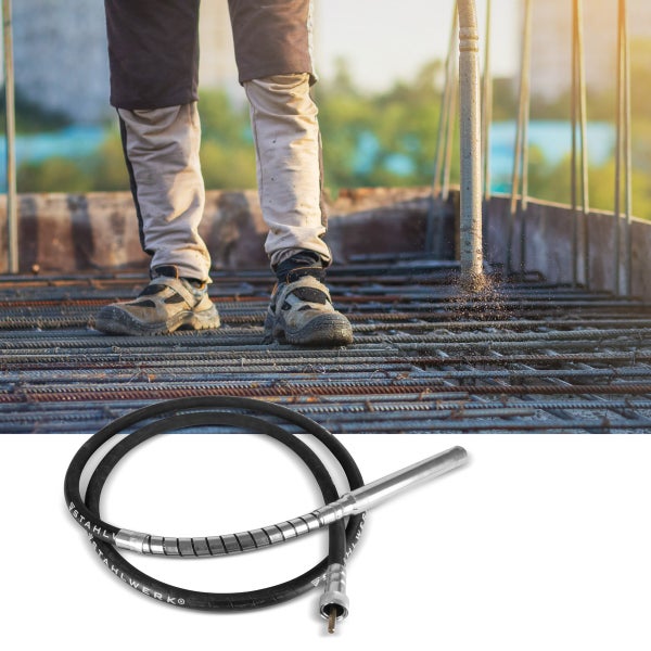 Stahlwerk biegsame Welle für Betonrüttler mit Bauarbeiter bei der Arbeit an Bewehrungsstahl