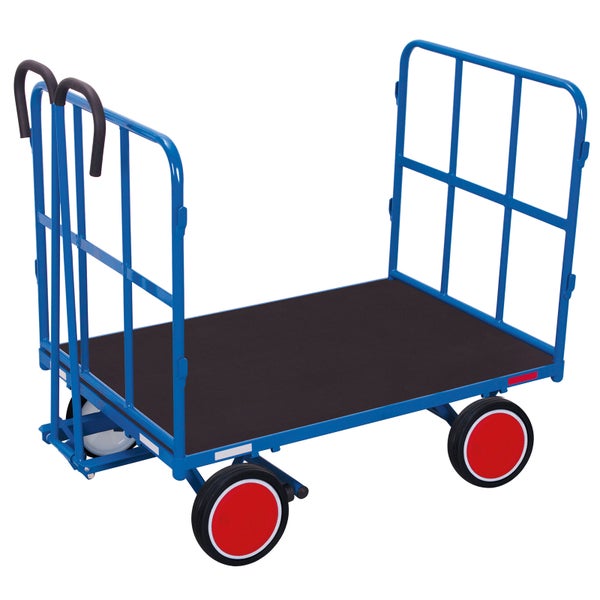 Blauer Transportwagen aus Metall mit schwarzer Ladefläche, seitlichen Gitterwänden und vier Rollen.