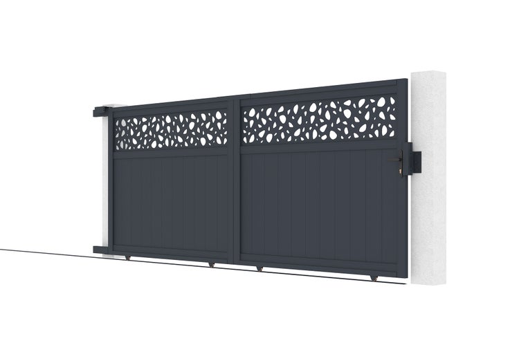 Zweiflügeliges Schiebetor aus Aluminium in Anthrazit mit dekorativem Lochmuster und vertikalen Lamellen.