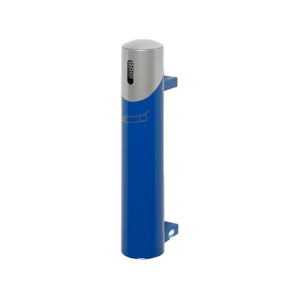 Zylindrischer Wandascher aus Metall in Blau und Silber mit Zigarettensymbol.