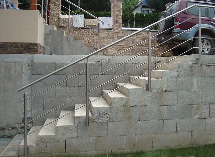 HandyStairs Edelstahl-Balustrade für Treppengeländer – seitliche Montage – Durchmesser 42,4 mm mit 5 Stangen – 150 cm