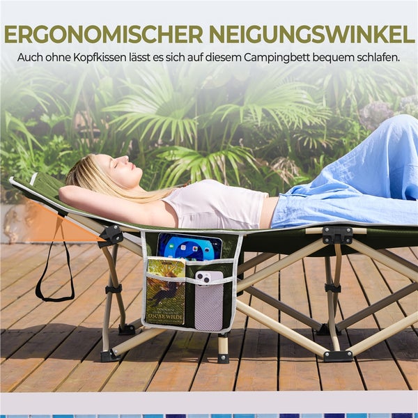 Frau liegt entspannt auf einem Feldbett mit praktischer Seitentasche im Freien