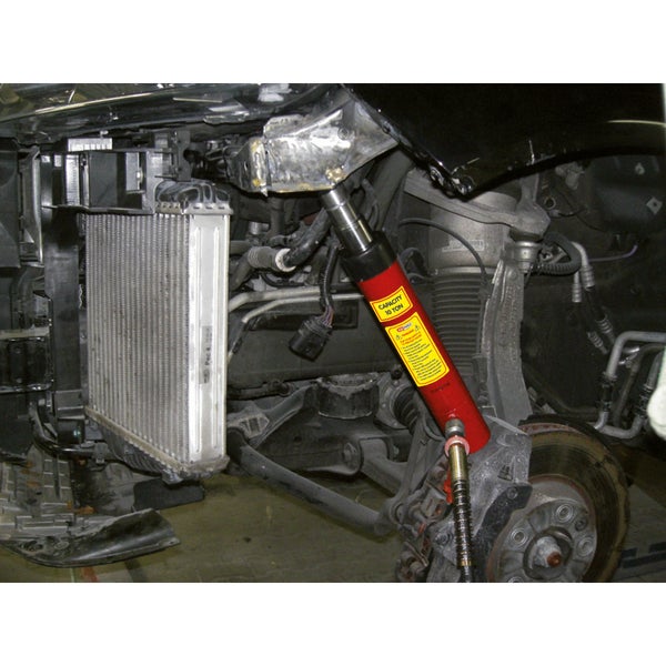 Eine Getriebestütze hält ein Getriebe.