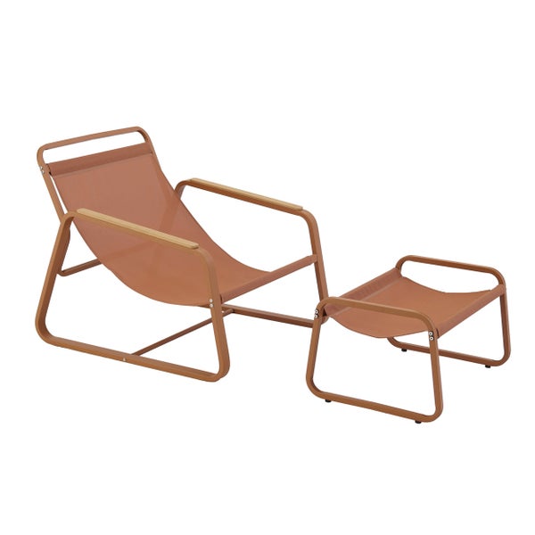 Garten-Lounge-Sessel mit passendem Fußhocker, Gestell aus Metall mit Textilbespannung und Armlehnen aus Holz.