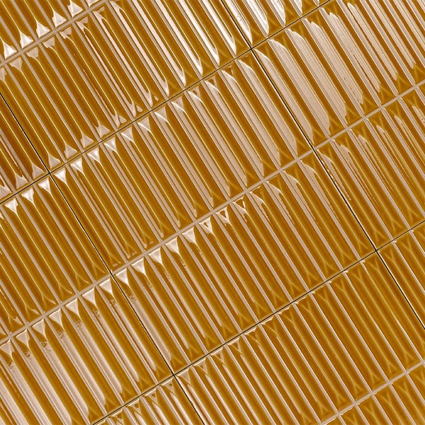 Wandfliesen mit strukturierter Oberfläche in Rillenoptik für Innenbereiche