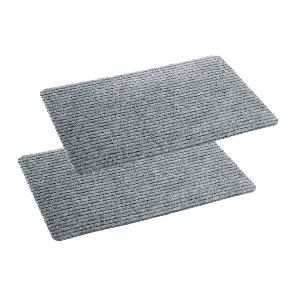 Zwei graue Fußmatten