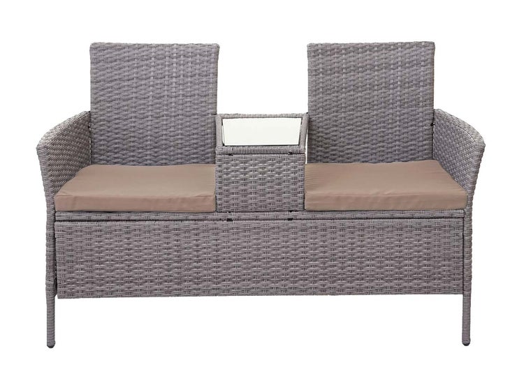 Zweisitzer-Gartenbank aus Polyrattan mit integriertem Glastisch und Sitzkissen.