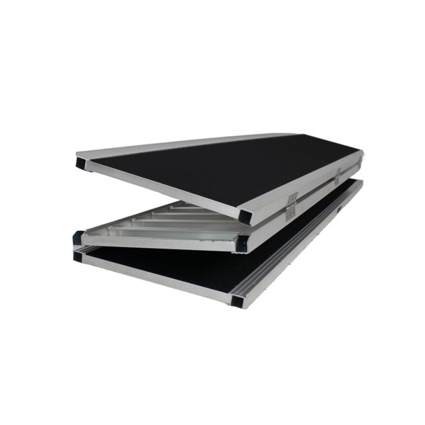 Zusammengeklappte Aluminium Rollstuhlrampe mit Anti-Rutsch-Oberfläche