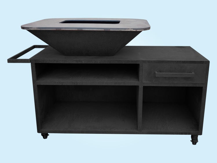 Feuerstelle mit Ablageflächen und Schublade auf Rollen