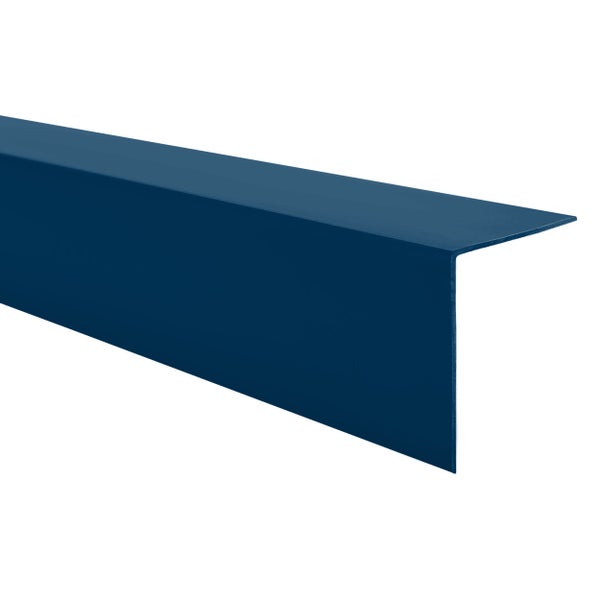 L-Profil aus Metall in Blau, Winkelprofil für Kantenabschluss.