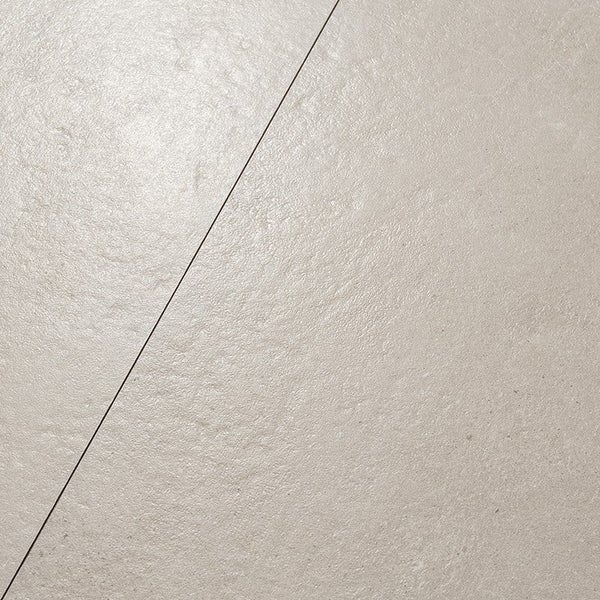 Steinzeugfliese mit strukturierter Oberfläche und natürlicher Optik für Wand und Boden