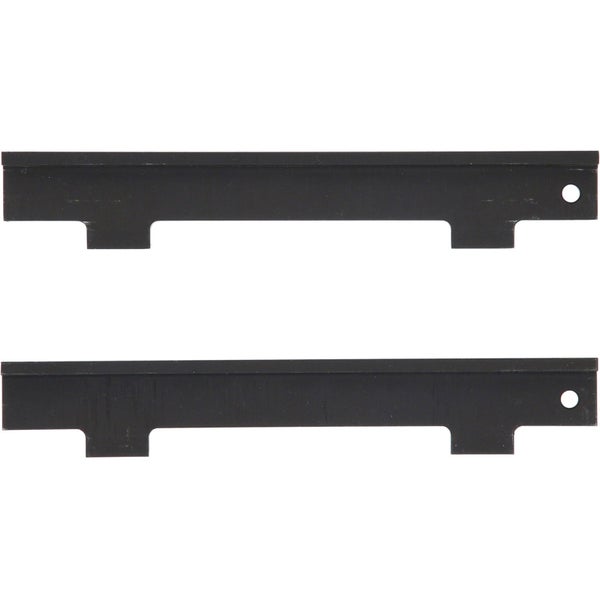 Zwei schwarze Metallleisten mit Aussparungen und einem Loch