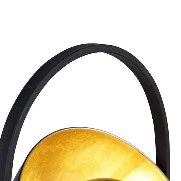 Detailaufnahme einer Innenleuchte mit kreisförmigem Designelement