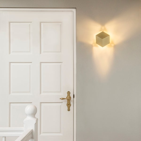Moderne Wandleuchte Gold mit Lichteffekt - Cube