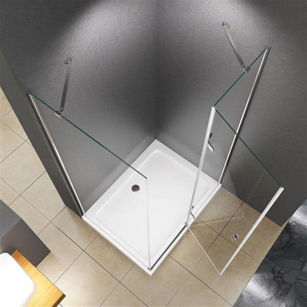 Eckdusche mit Duschbecken und Glaswänden