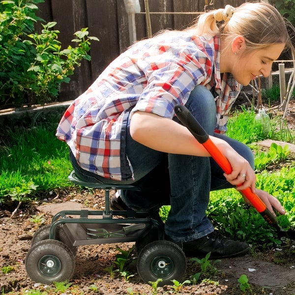 Outsunny Rollsitz Werkstattwagen mit Ablage Korb fahrbar Rollwagen drehbar Arbeitssitz Gartenrollsitz Richtung für kleine Gartengeräte Stahl Grün